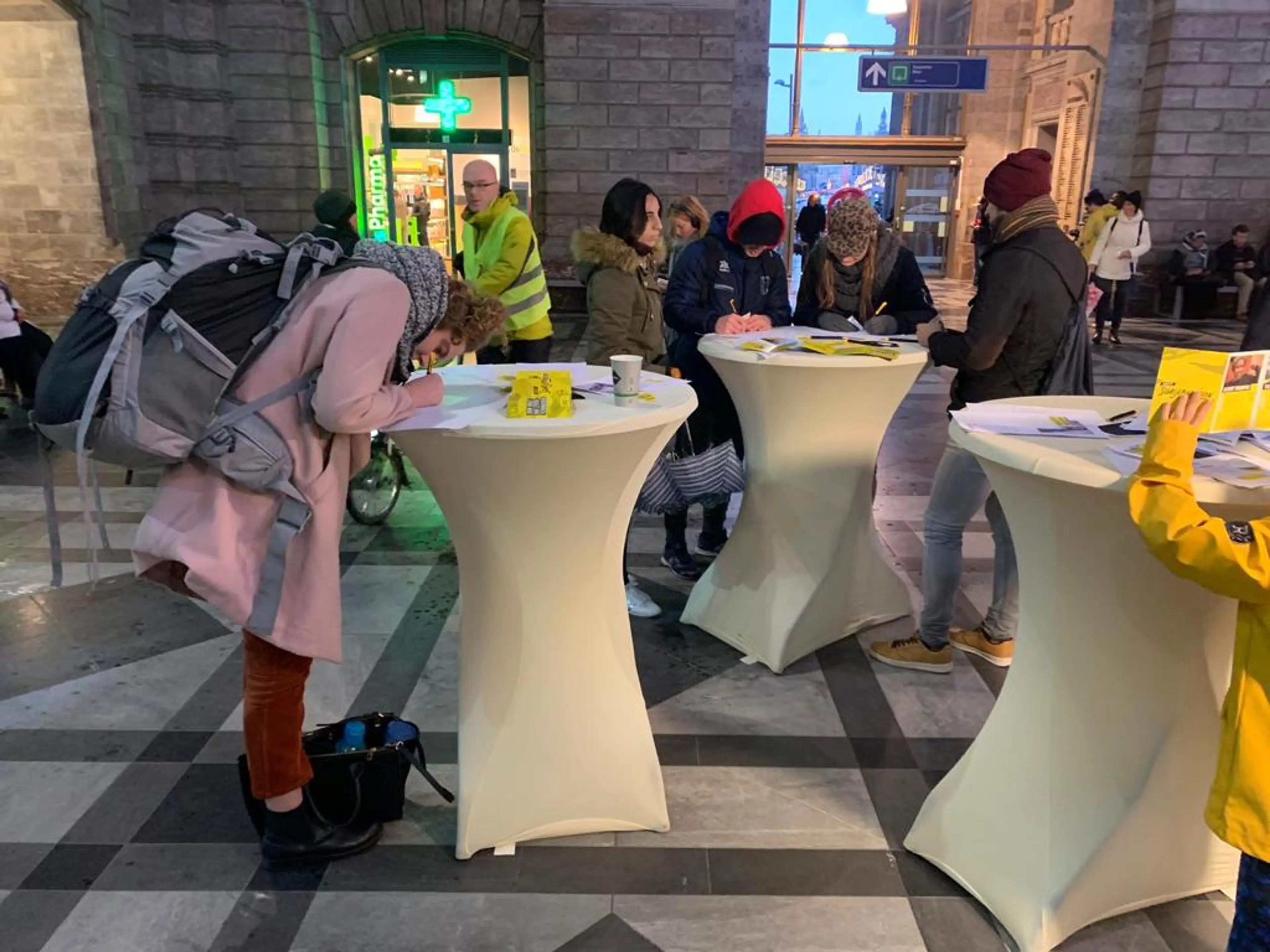 news-speak-right-now-in-antwerpen-centraal-3